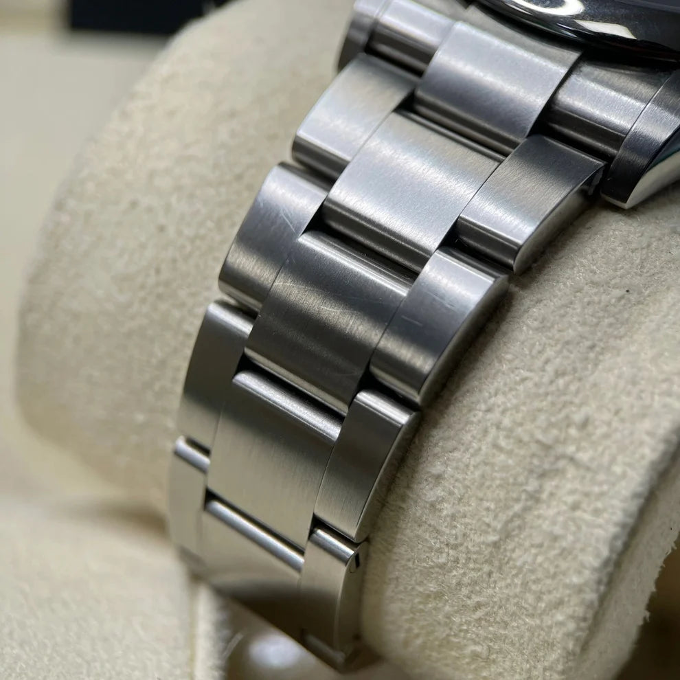 Rolex Oyster Perpetual Noir Quartz